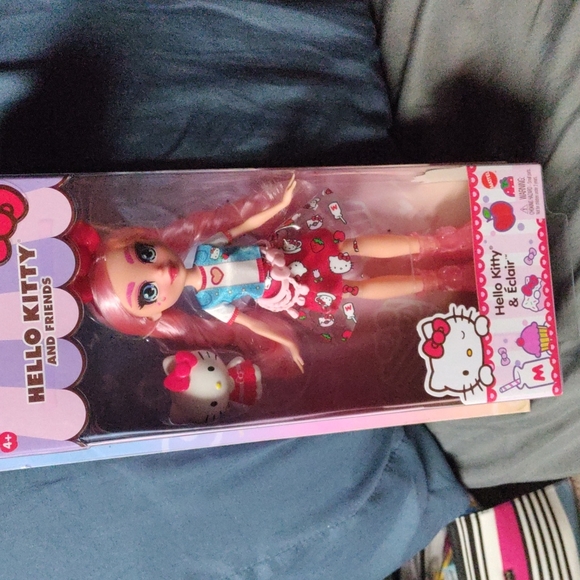 Hello kitty barbie - Picture 3 of 3